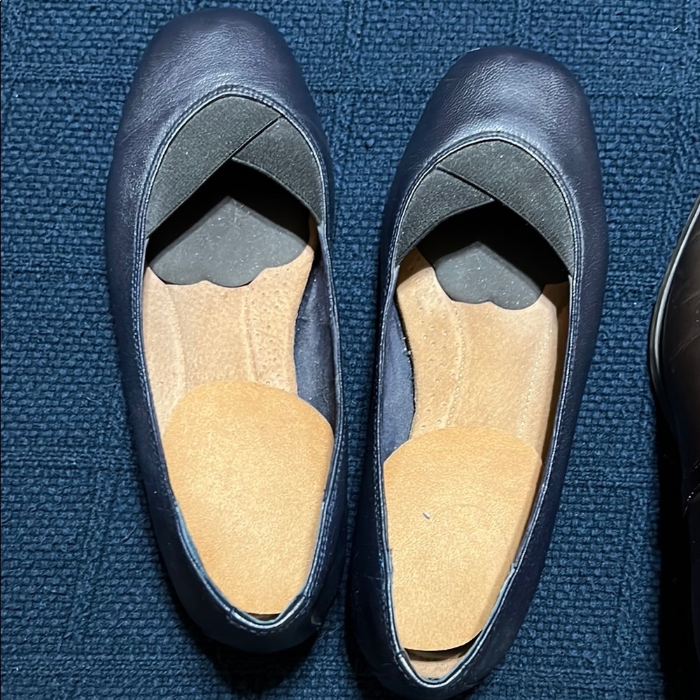 Elegant Navy Blue Women's Flats